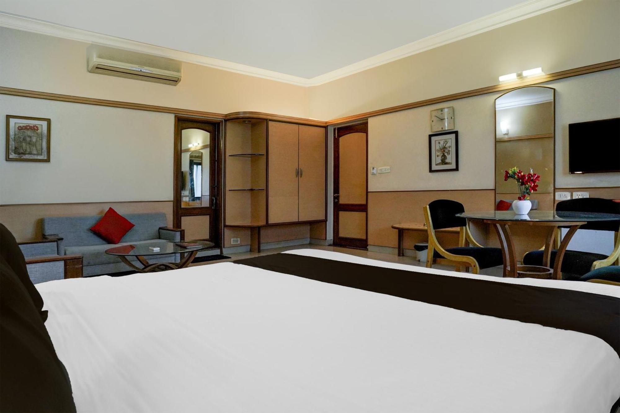Super Collection O Limda Chowk Formerly Hotel Harmony Rajkot Dış mekan fotoğraf